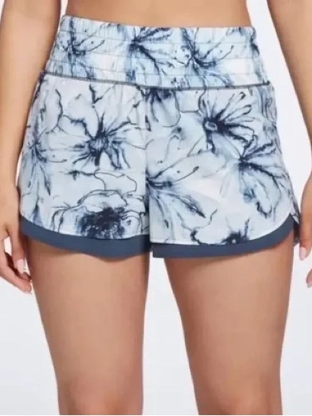 Calia by Carrie Underwood abstract sports shorts S